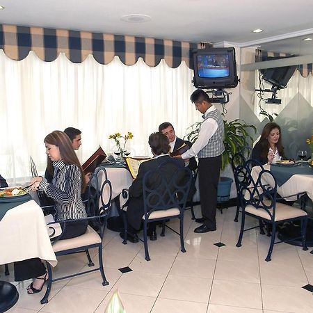 Apart Hotel Kennedy Γκουαγιακίλ Εξωτερικό φωτογραφία